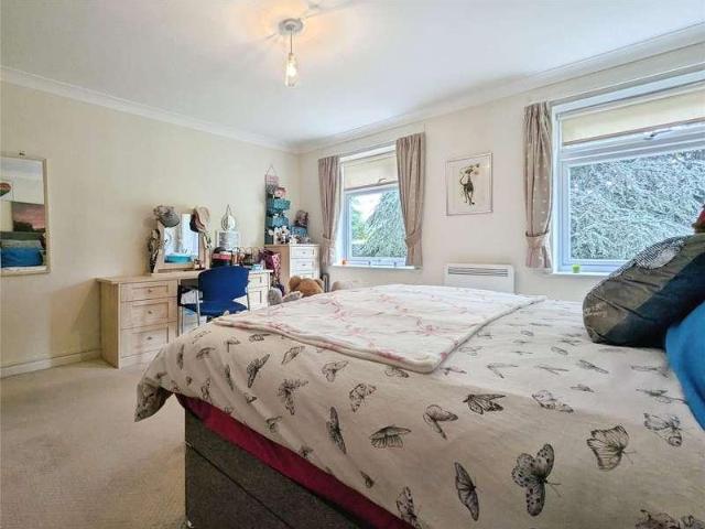 Flat for sale in Reading West, Reading