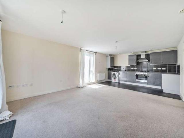 Flat for sale in Street, Somerset