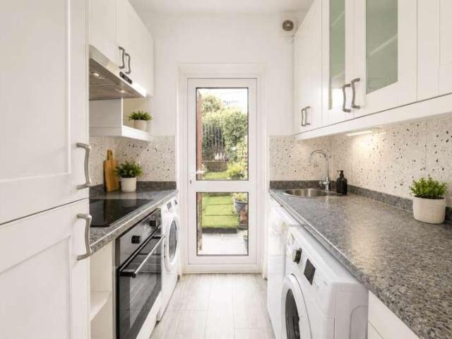 Flat for sale in Wealdstone, Greater London