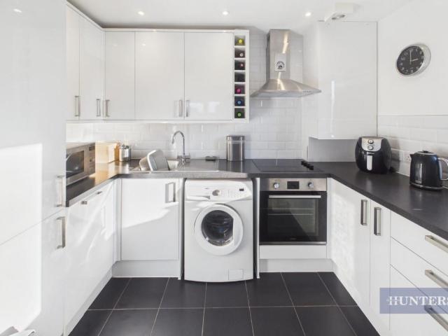 Flat for sale in Ocean Village, City Of Southampton