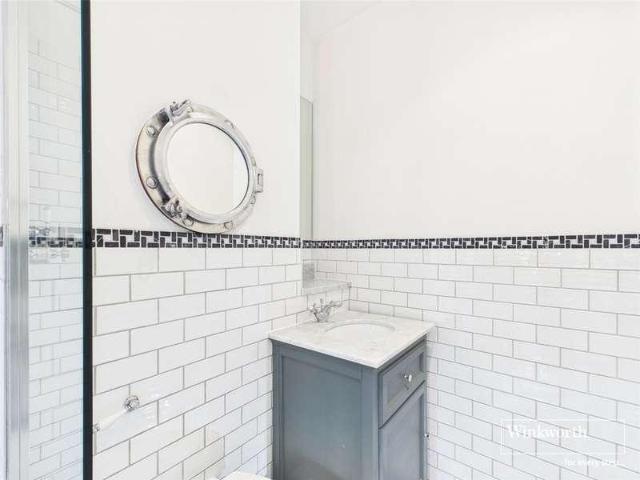 Flat for sale in Reading