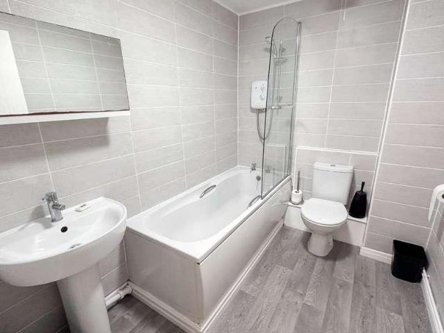 Flat for sale in The Four Heatons, Stockport