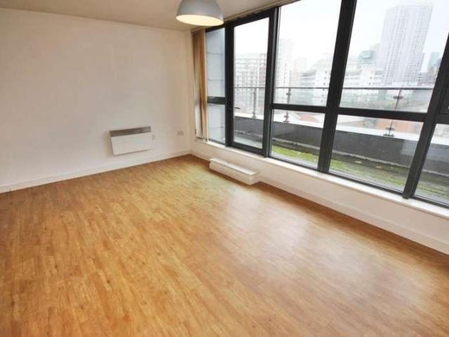 Flat for sale in City Centre, Salford