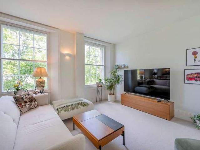 Flat for sale in Newtown, Reading