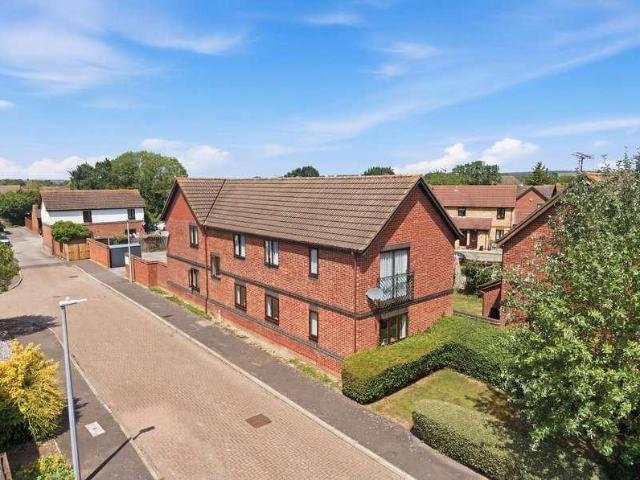 Flat for sale in Epping, Essex