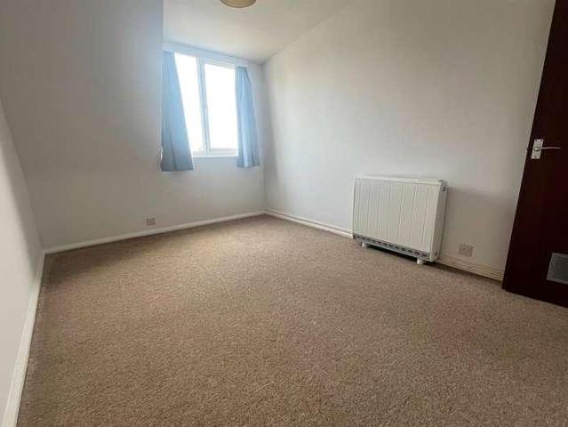 Flat for sale in Feckenham, City Of Bristol