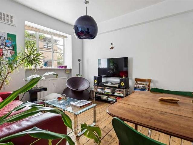 Flat for sale in Spitalfields, Greater London