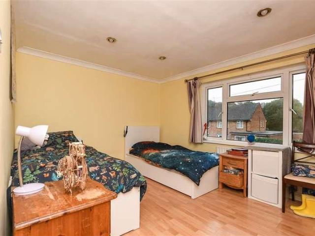 Flat for sale in Reigate, Reigate and Banstead