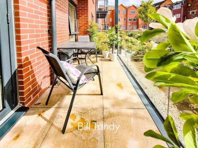 Flat for sale in Lichfield, Boley Park