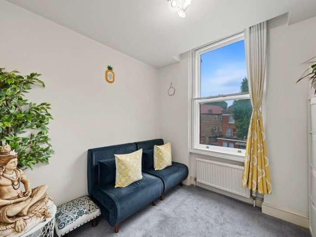 Flat for sale in South Hampstead, Greater London