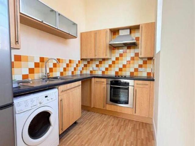 Flat for sale in Wotton Pitch, Gloucester