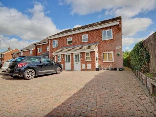 Flat for sale in Beverley, East Riding Of Yorkshire