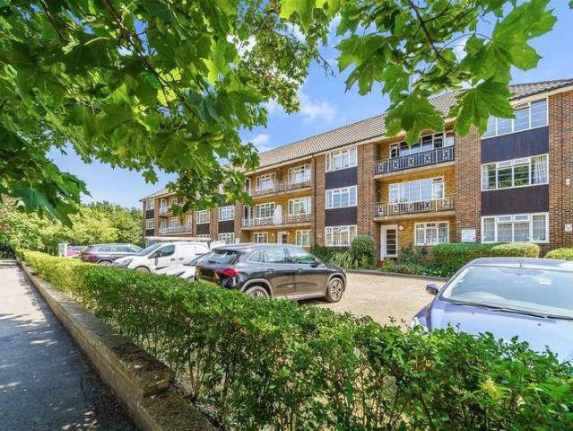 Flat for sale in Nork, Red Hill