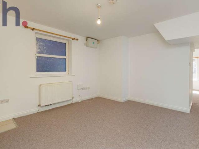 Flat for sale in Cowes, Isle Of Wight