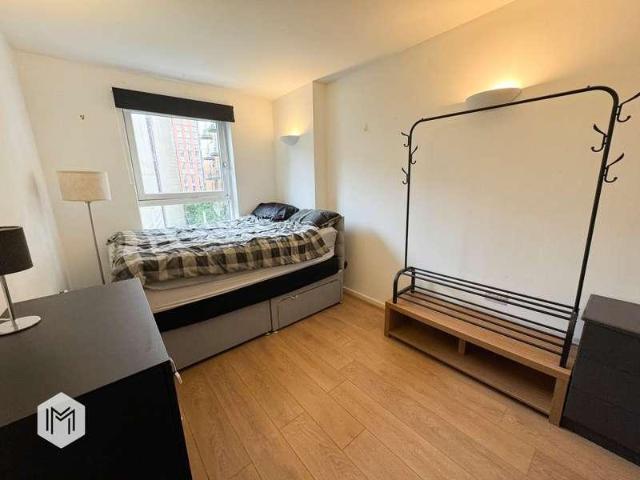 Flat for sale in Georgia, Greater Manchester