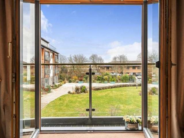 Flat for sale in Black Bourton, Oxfordshire