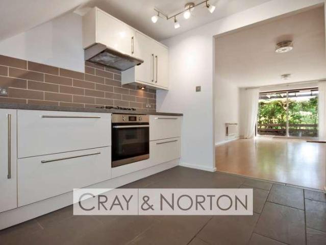 Flat for sale in London Borough of Croydon, Addiscombe