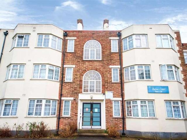 Flat for sale in Kingsbury, Greater London