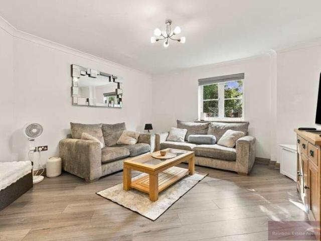 Flat for sale in Epping, Essex