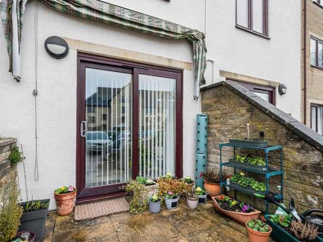 Flat for sale in Fossebridge, Gloucestershire