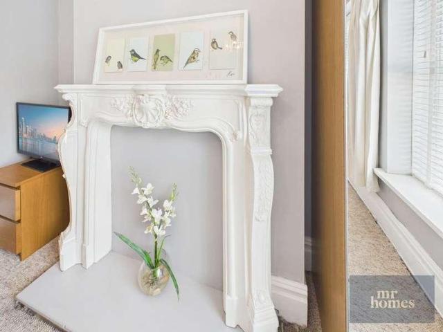 Flat for sale in Canton, Cardiff