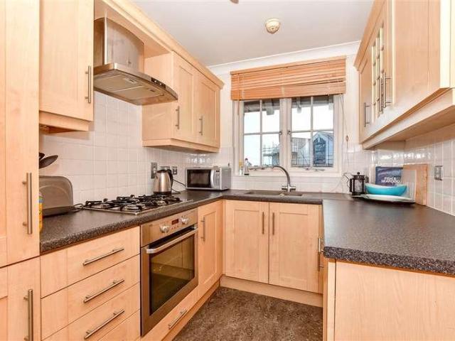 Flat for sale in Thurston Park, The Bridge