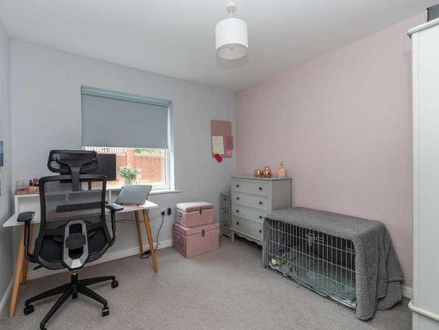 Flat for sale in Helford, Hampshire