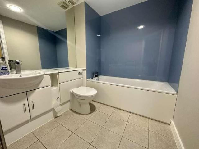 Flat for sale in Key Street, Suffolk