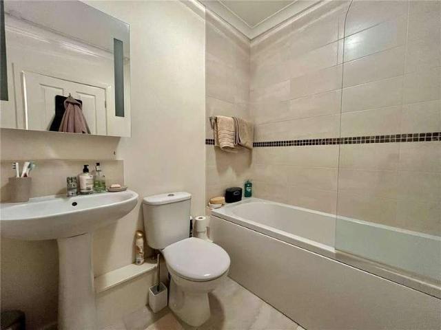 Flat for sale in Bournemouth, Westbourne