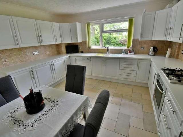Flat for sale in Tricketts Cross, Ferndown