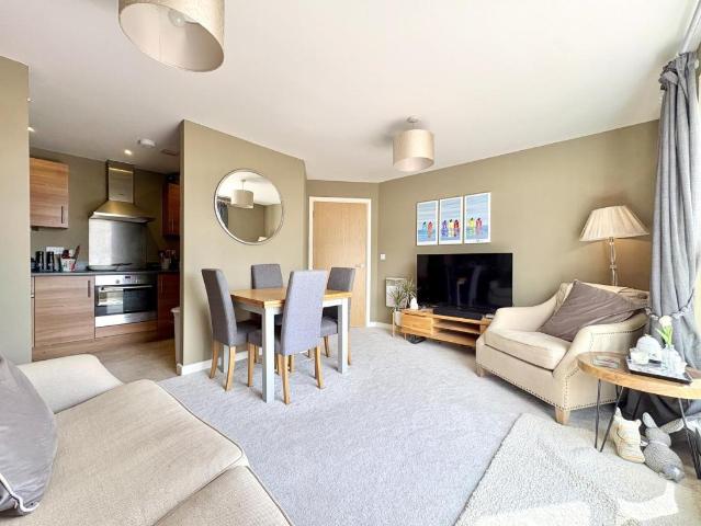 Flat for sale in Poole