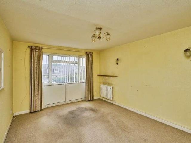 Flat for sale in Yaverland, Sandown