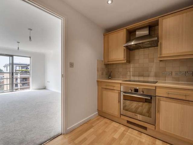 Flat for sale in Reading