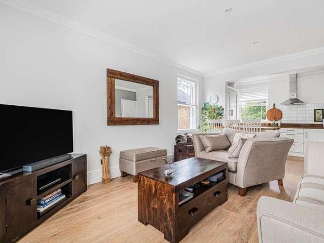 Flat for sale in Aston, Remenham