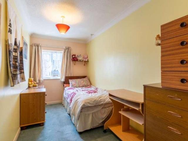 Flat for sale in Milton, Hamerton