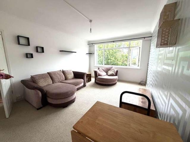 Flat for sale in Whitefield, Bury
