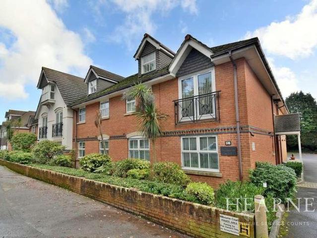 Flat for sale in Tricketts Cross, Ferndown