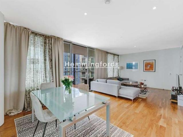 Flat for sale in Wandsworth, Greater London
