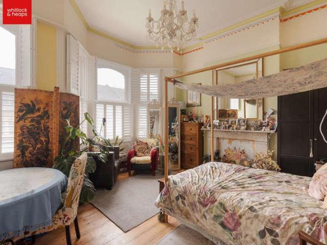Flat for sale in Round Hill, Brighton & Hove