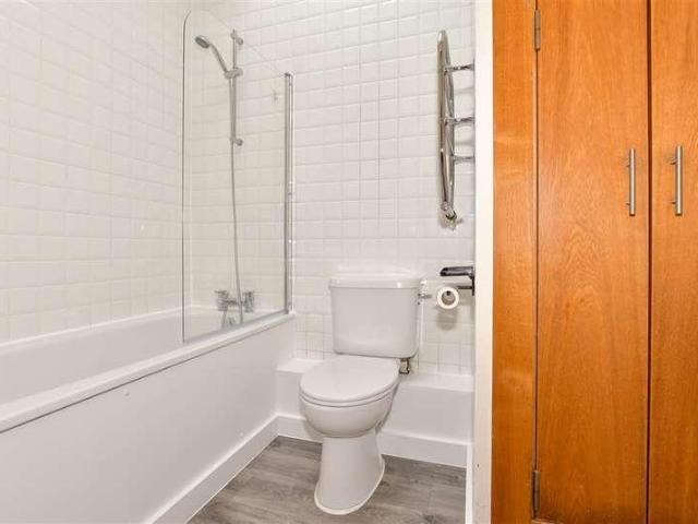 Flat for sale in The King's Mile, Canterbury
