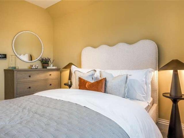 Flat for sale in Bray Wick, Maidenhead