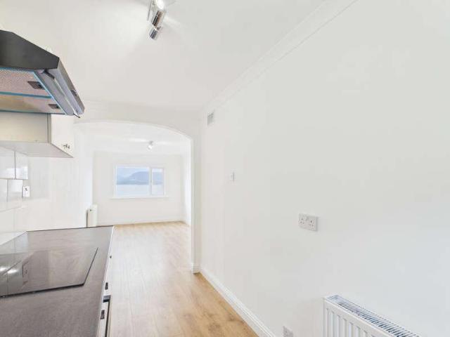 Flat for sale in Gourock, Scotland