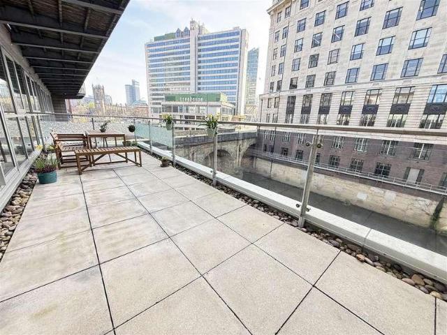 Flat for sale in City Centre, Salford