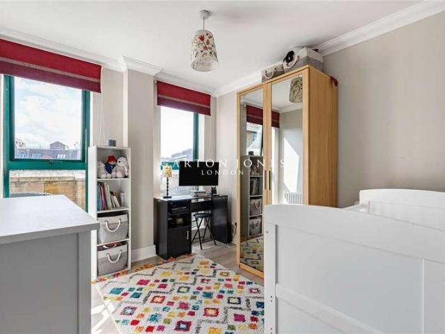 Flat for sale in Westminster, Greater London