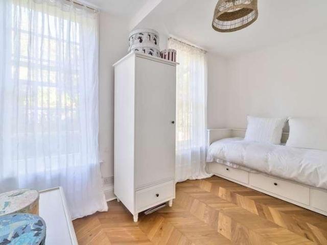 Flat for sale in Great Stoatley, Fole