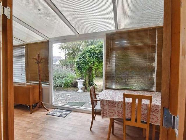 Flat for sale in Upton, Acol