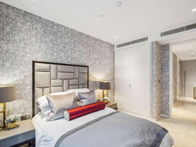 Flat for sale in Marylebone, Greater London
