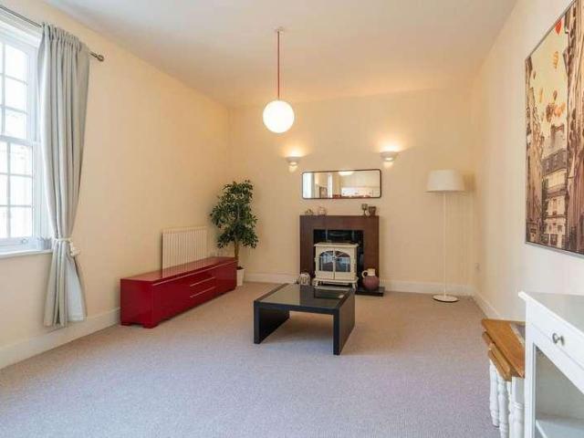 Flat for sale in Abergavenny
