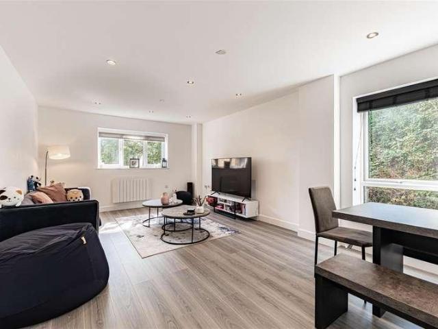 Flat for sale in Whitehall, Acol