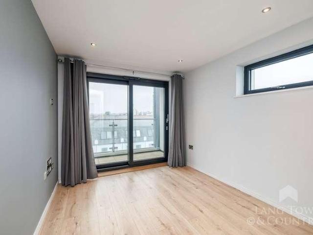 Flat for sale in West Hoe, Mount Wise